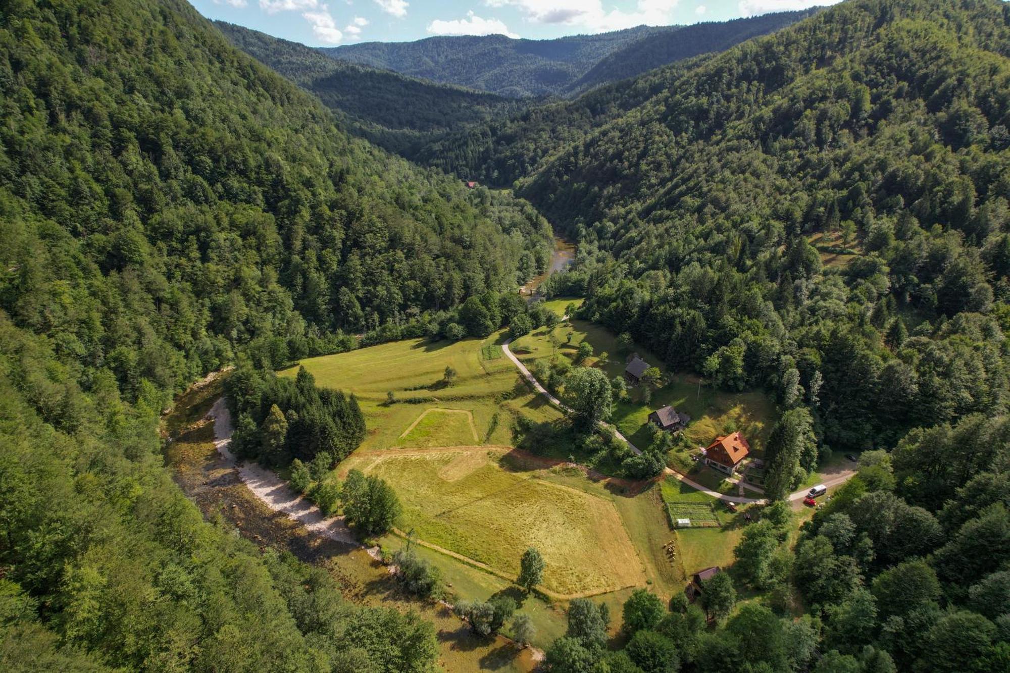 Treehouse Kupari Nacionalni Park Risnjak Cabar Eksteriør bilde